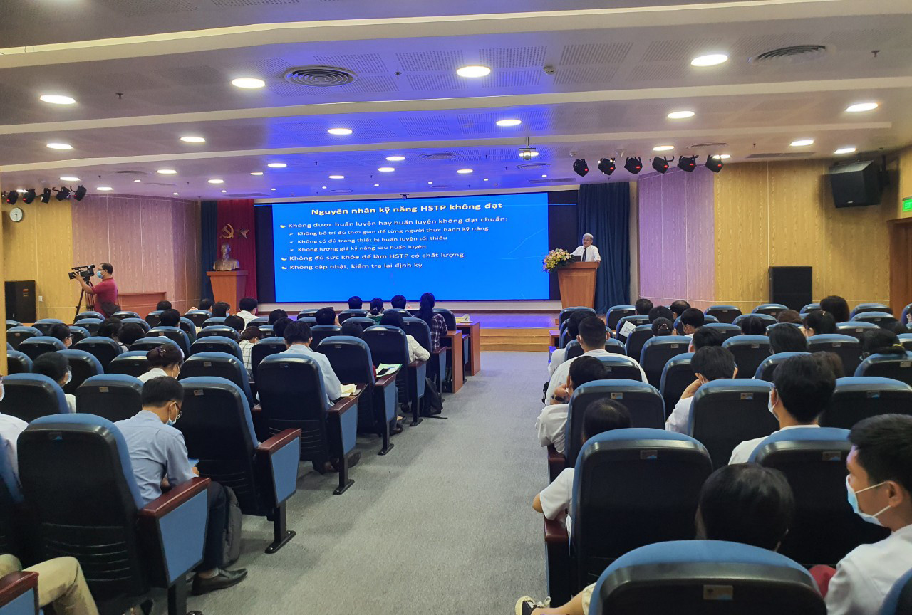 Cách chống lây nhiễm SARS-CoV-2 trong hồi sinh tim phổi bệnh nhân COVID-19 ảnh 1