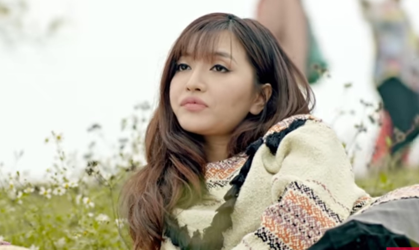 "Đến khi nào mới bớt suy nghĩ nhở?" Ngoài câu viral này còn cả tá bí kíp đối phó bồ cũ nè ảnh 5