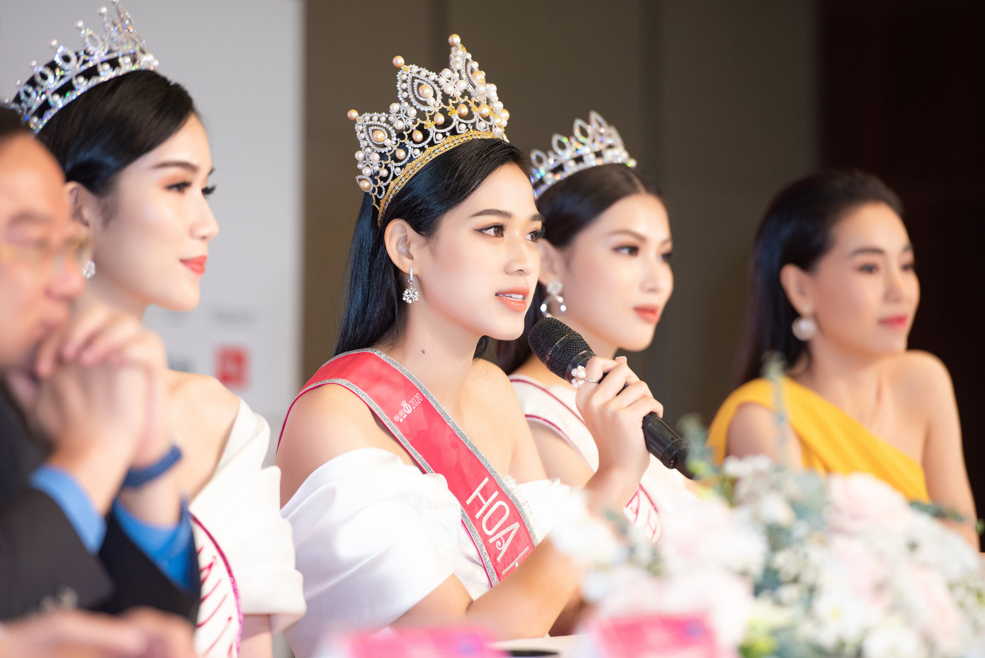 Tân Hoa hậu Đỗ Thị Hà: “Tôi là cô gái có thể không phải là gu của nhiều người” ảnh 4