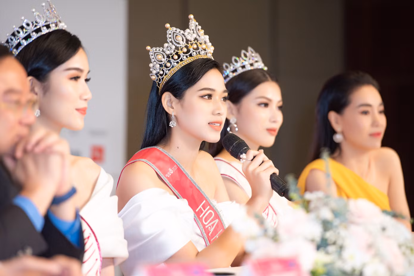 Tân Hoa hậu Đỗ Thị Hà: “Tôi là cô gái có thể không phải là gu của nhiều người” ảnh 4