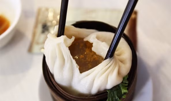 Bánh bao Thượng Hải nhân sốt đặc biệt bảo sao khiến 3 nàng “30 chưa phải là hết” mê mẩn ảnh 1