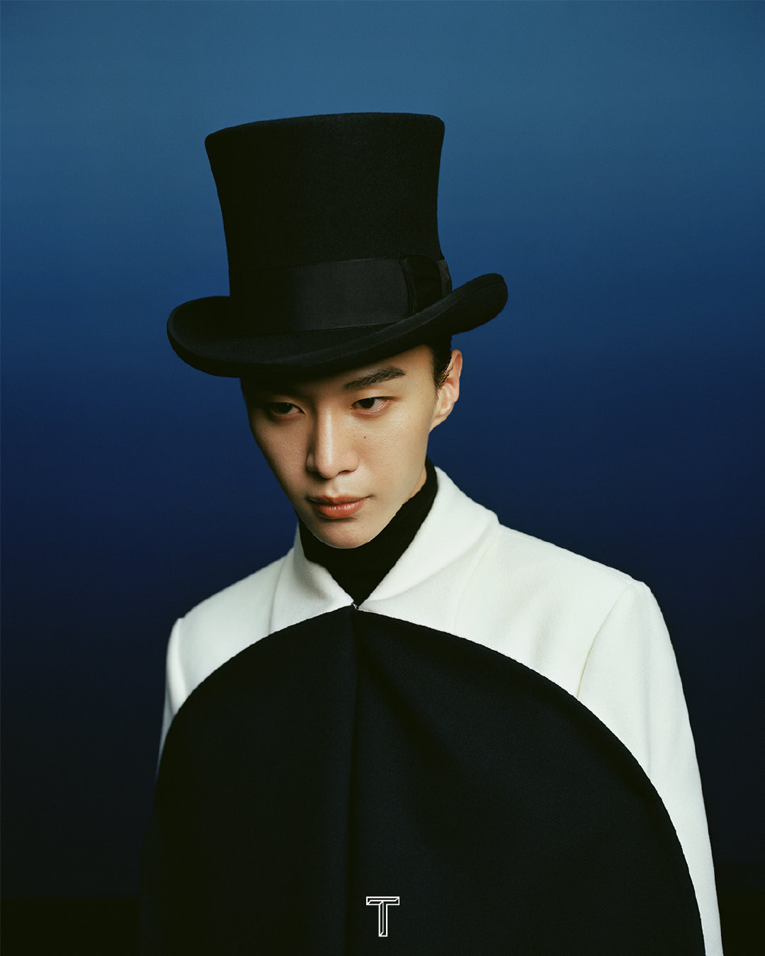 Ảnh trang điểm khác lạ và mặt mộc đượm buồn của Phạm Băng Băng ảnh 5