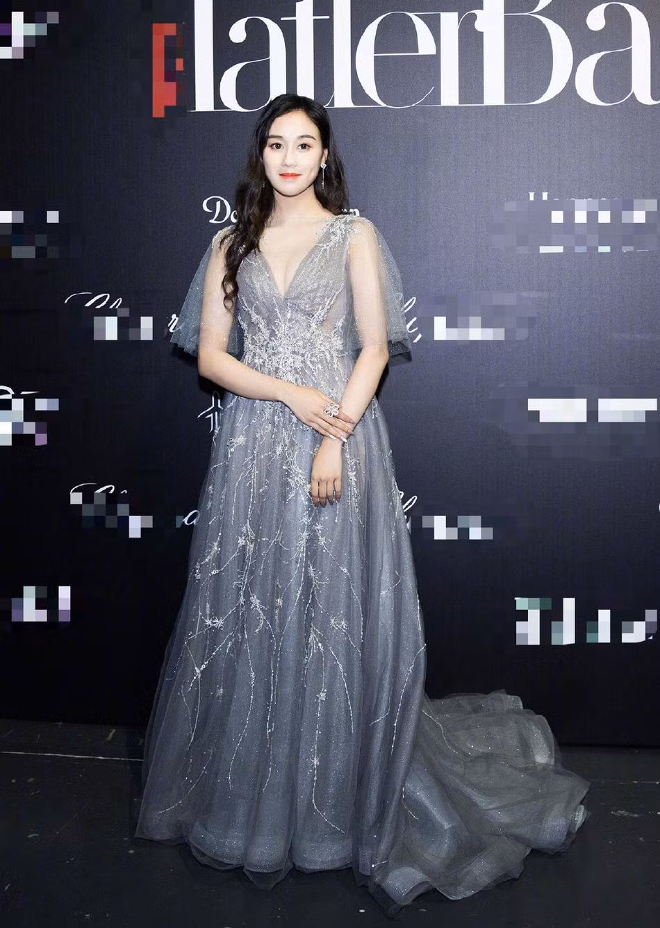 Người mẫu Victoria's Secret Ming Xi thả dáng 'gái một con' nóng bỏng sau sinh ảnh 12