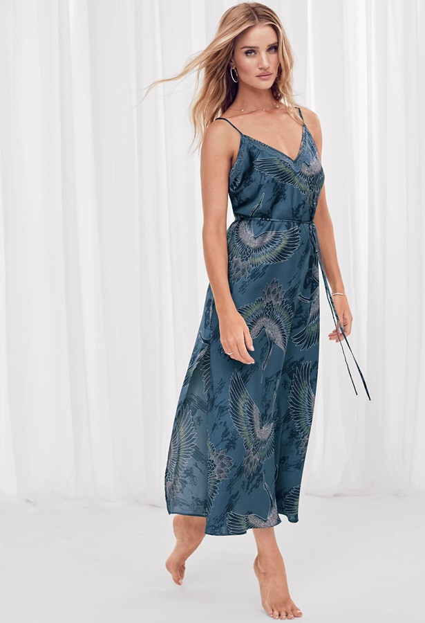 Bạn gái 'Người vận chuyển' quá đỗi gợi cảm với nội y ảnh 21