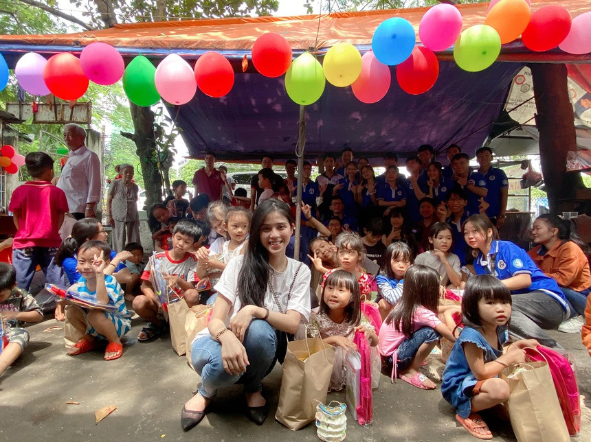 Cô gái giúp người nghèo khắp TP.HCM: 'Thấy ấm lòng vì được nhiều người tin tưởng' ảnh 4