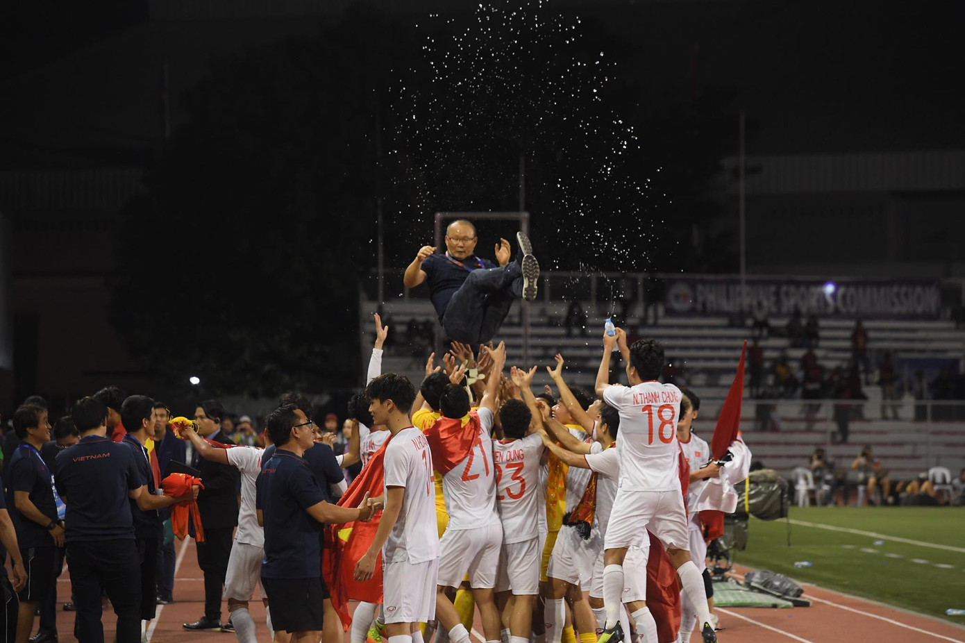 U22 Việt Nam vô địch SEA Games: Xứng danh quân vương ảnh 2