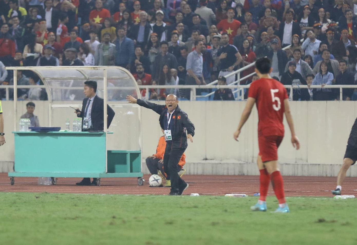 Hú hồn với... HLV Park Hang Seo ảnh 6