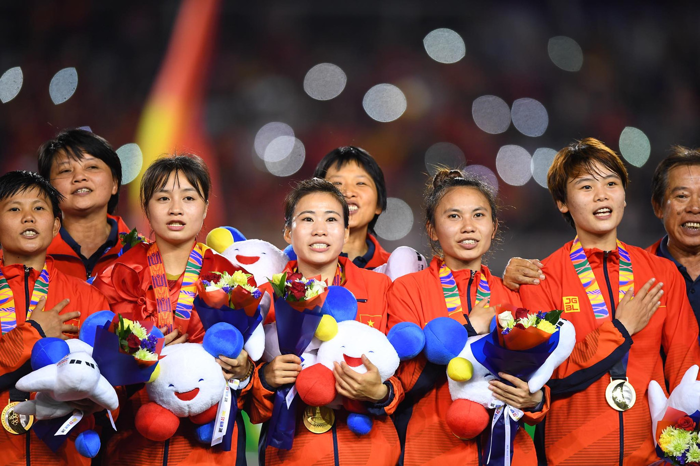 Đoạt HCV SEA Games, tuyển nữ Việt Nam nhận thưởng 'khủng' ảnh 1