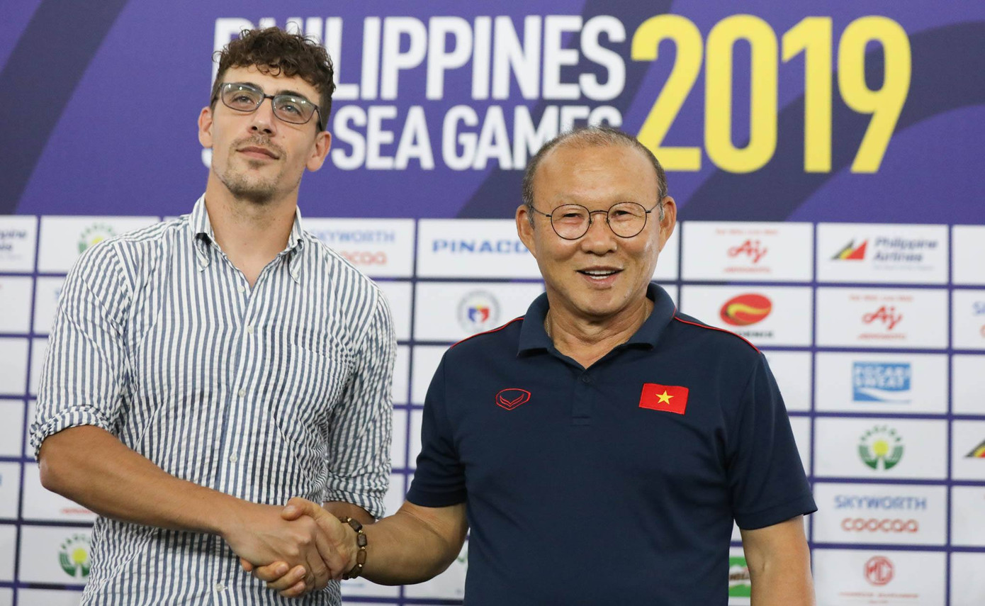 Campuchia cáo buộc U22 Việt Nam có 'gián điệp', HLV Park Hang Seo bật cười ảnh 1