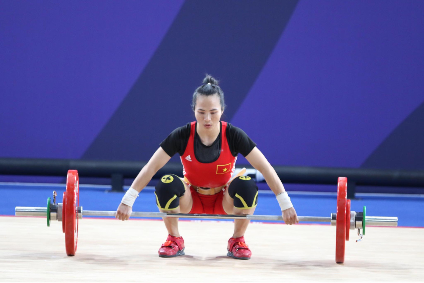 SEA Games ngày 1/12: Cử tạ lập cú đúp HCV cho Việt Nam ảnh 1