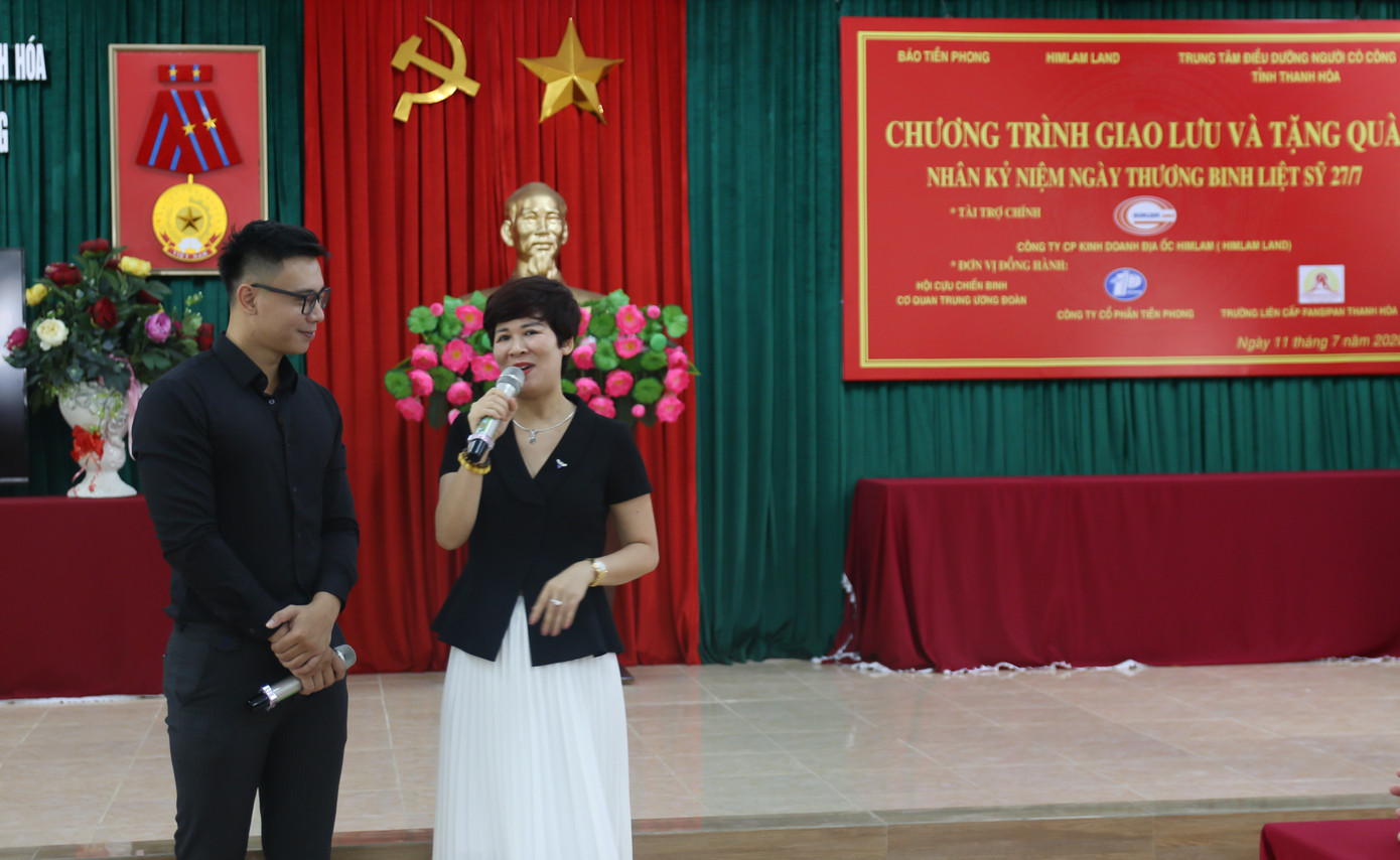 Tặng quà cho thương binh, người có công ở Thanh Hóa ảnh 8