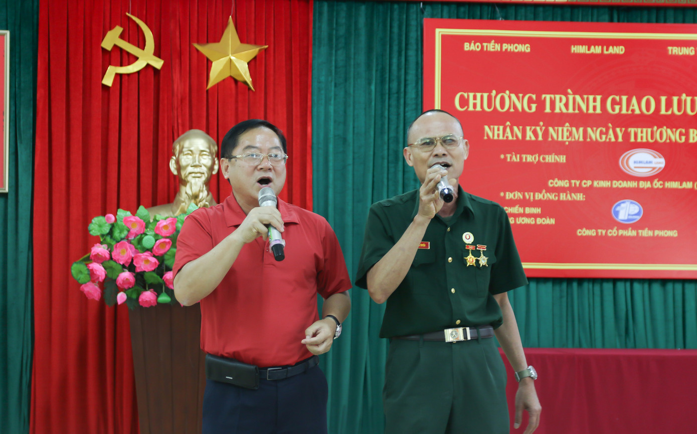 Tặng quà cho thương binh, người có công ở Thanh Hóa ảnh 5