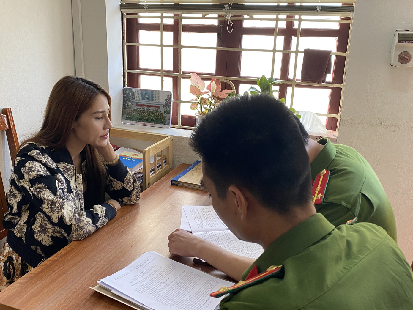 Hé lộ cuộc sống sang chảnh của tú bà xinh đẹp điều hành đường dây bán dâm ảnh 3