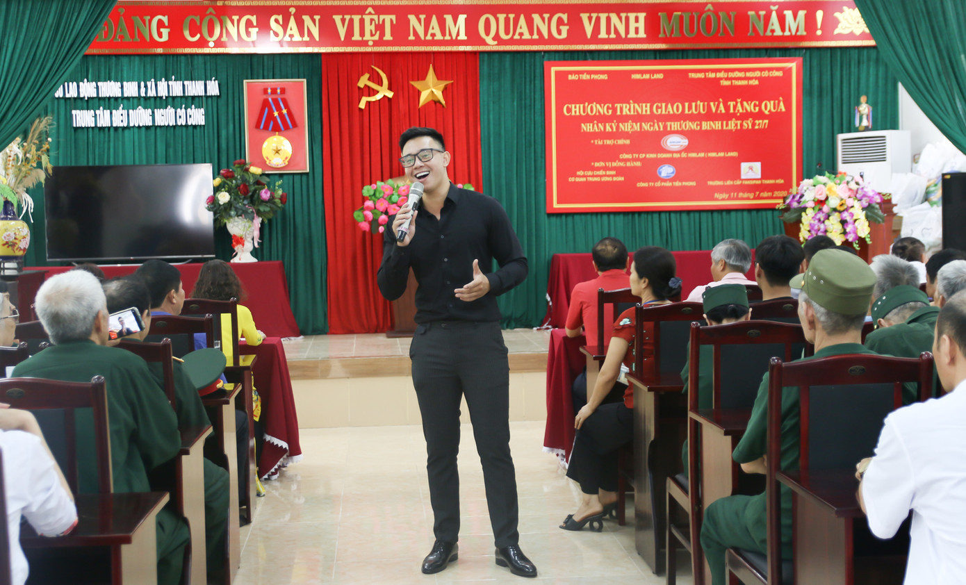 Tặng quà cho thương binh, người có công ở Thanh Hóa ảnh 9