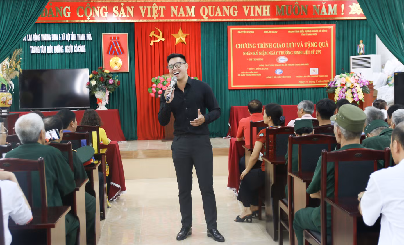 Tặng quà cho thương binh, người có công ở Thanh Hóa ảnh 9