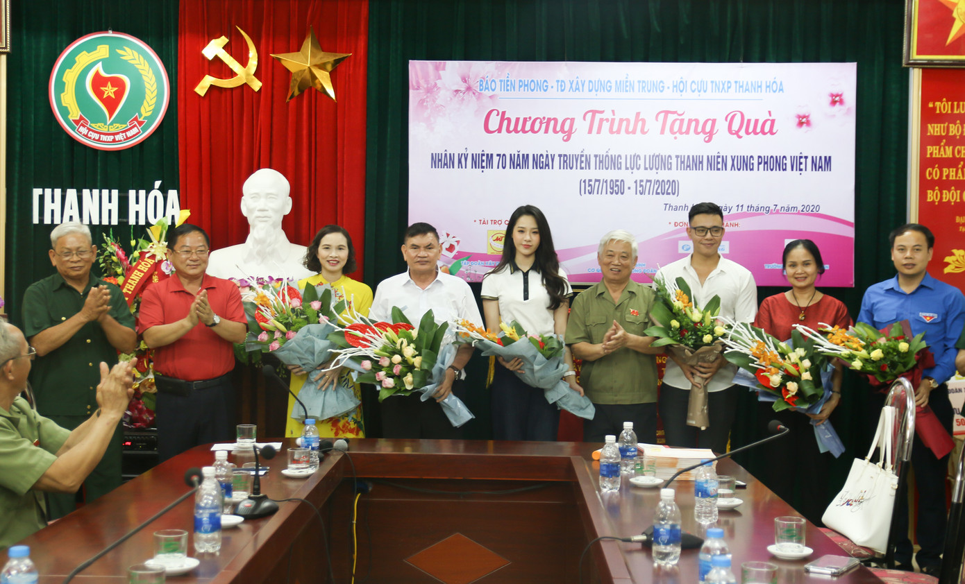 Tặng quà tri ân cựu thanh niên xung phong Thanh Hóa ảnh 6
