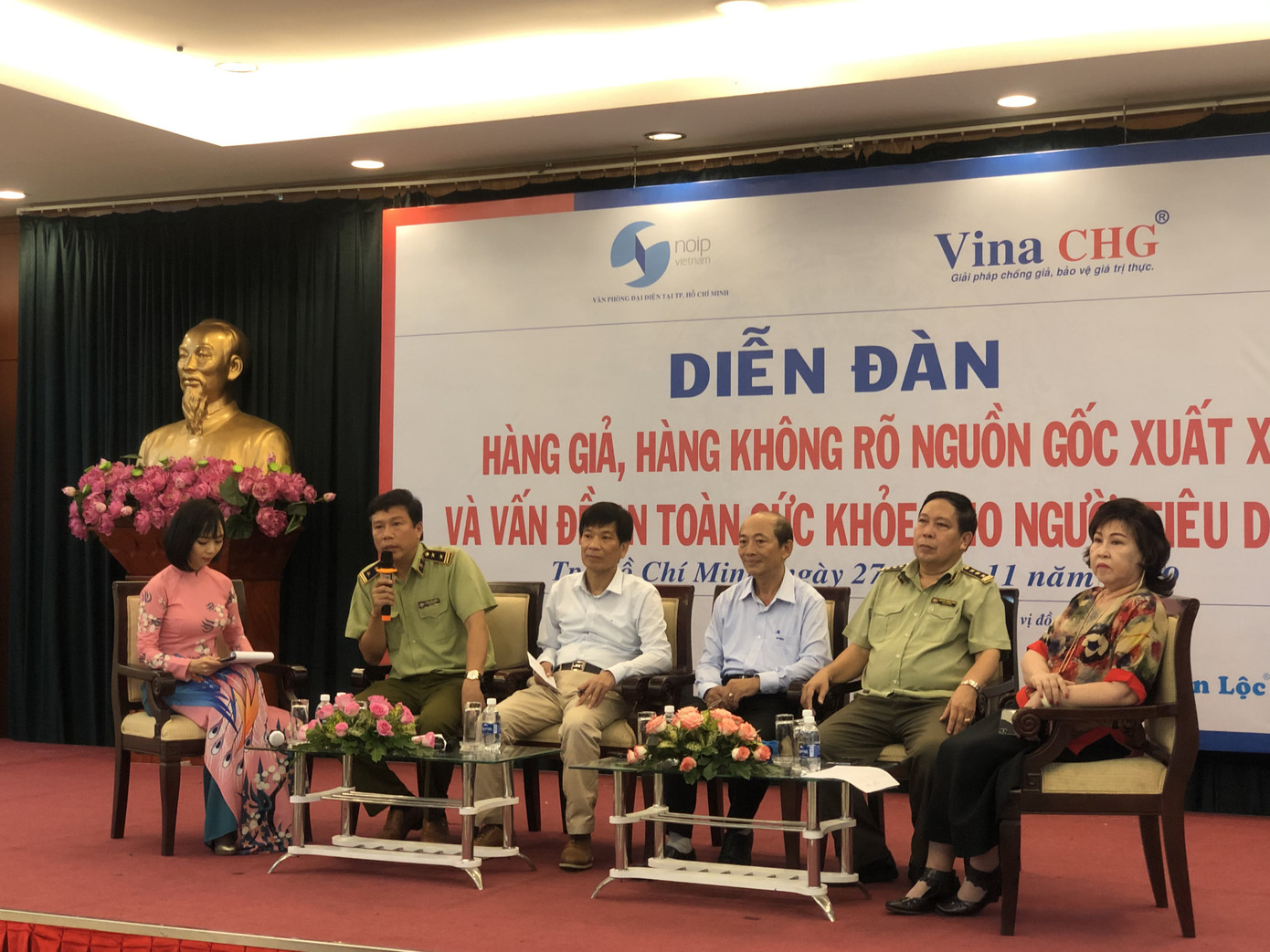Hàng giả nhan nhản, doanh nghiệp vẫn không dám lên tiếng ảnh 2