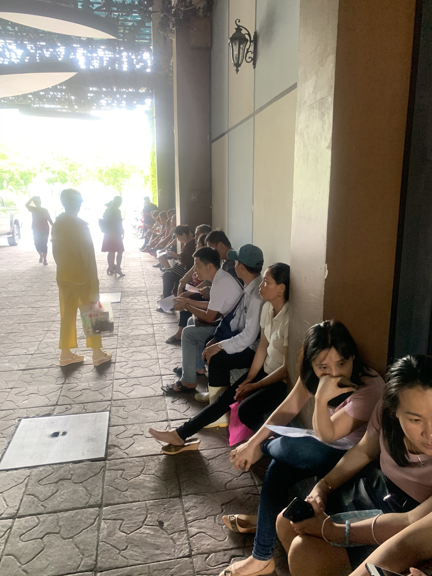 Đóng cửa hàng loạt, nhà hàng Món Huế bị 'tố' chiếm đoạt tài sản ảnh 2