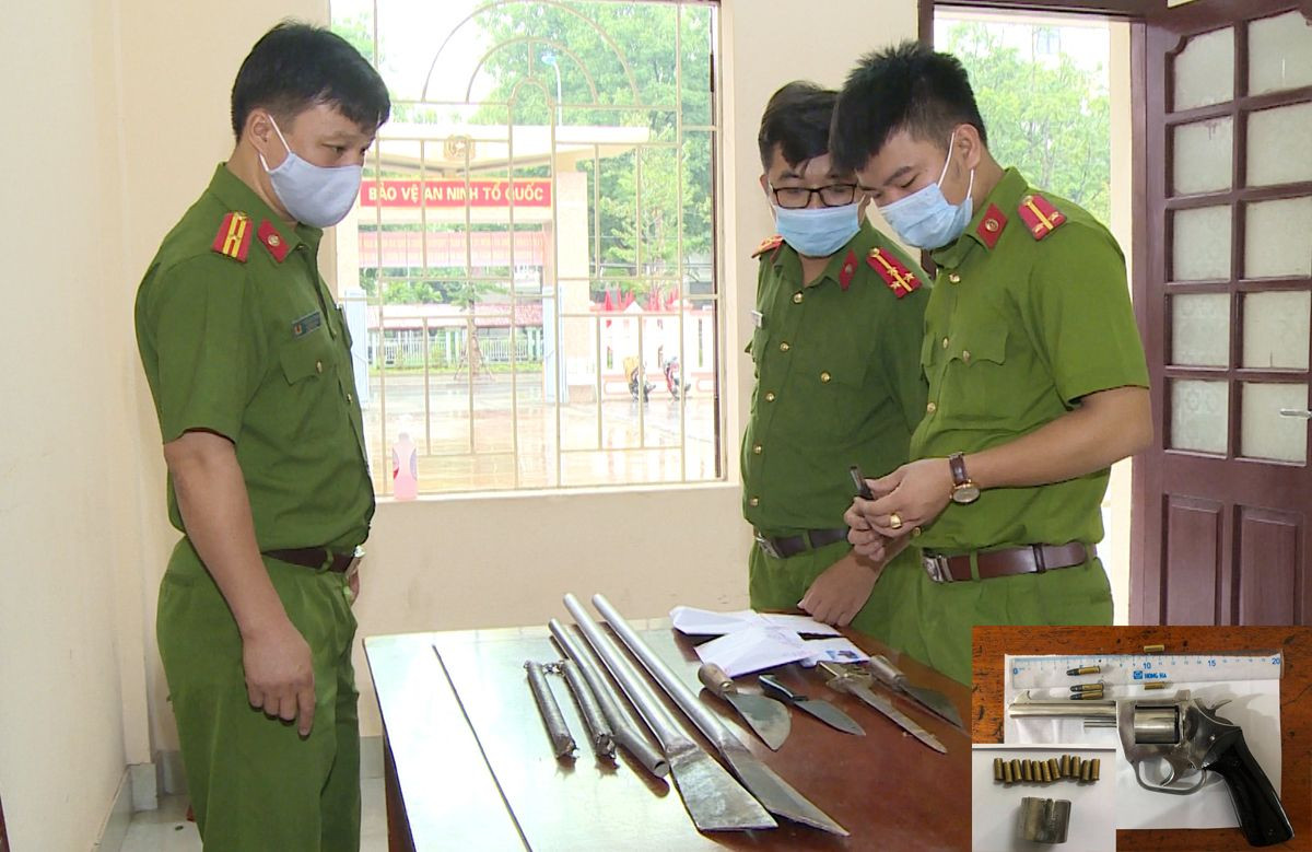 20 đối tượng sử dụng súng, hung khí hỗn chiến tại Sầm Sơn ảnh 1