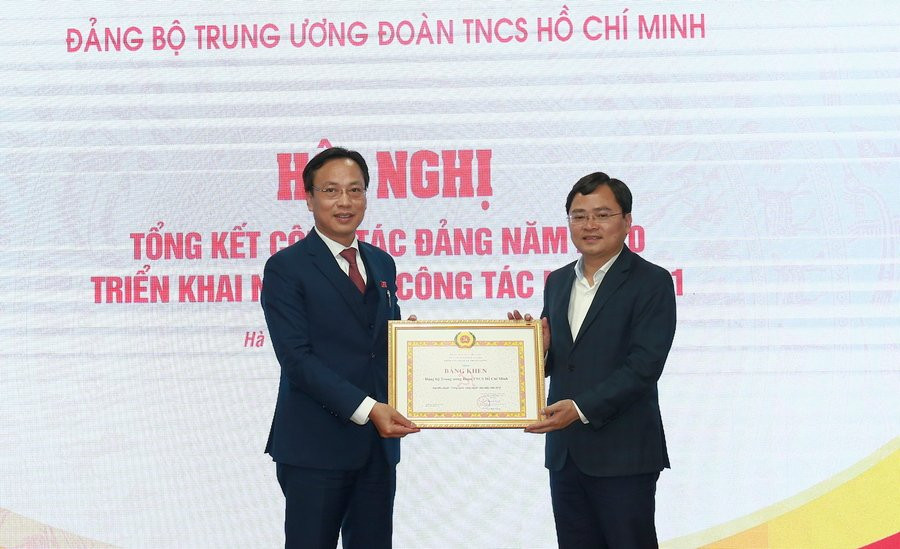 Khẩn trương xây dựng chương trình hành động ảnh 2