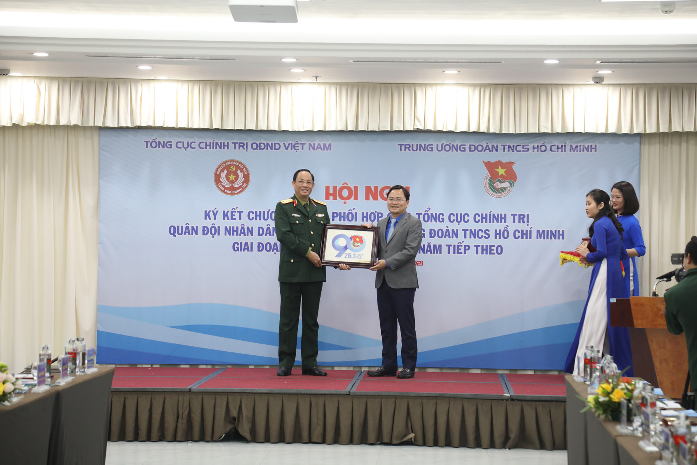 Xây dựng 'thế trận lòng dân' vững chắc trong các bạn trẻ ảnh 2