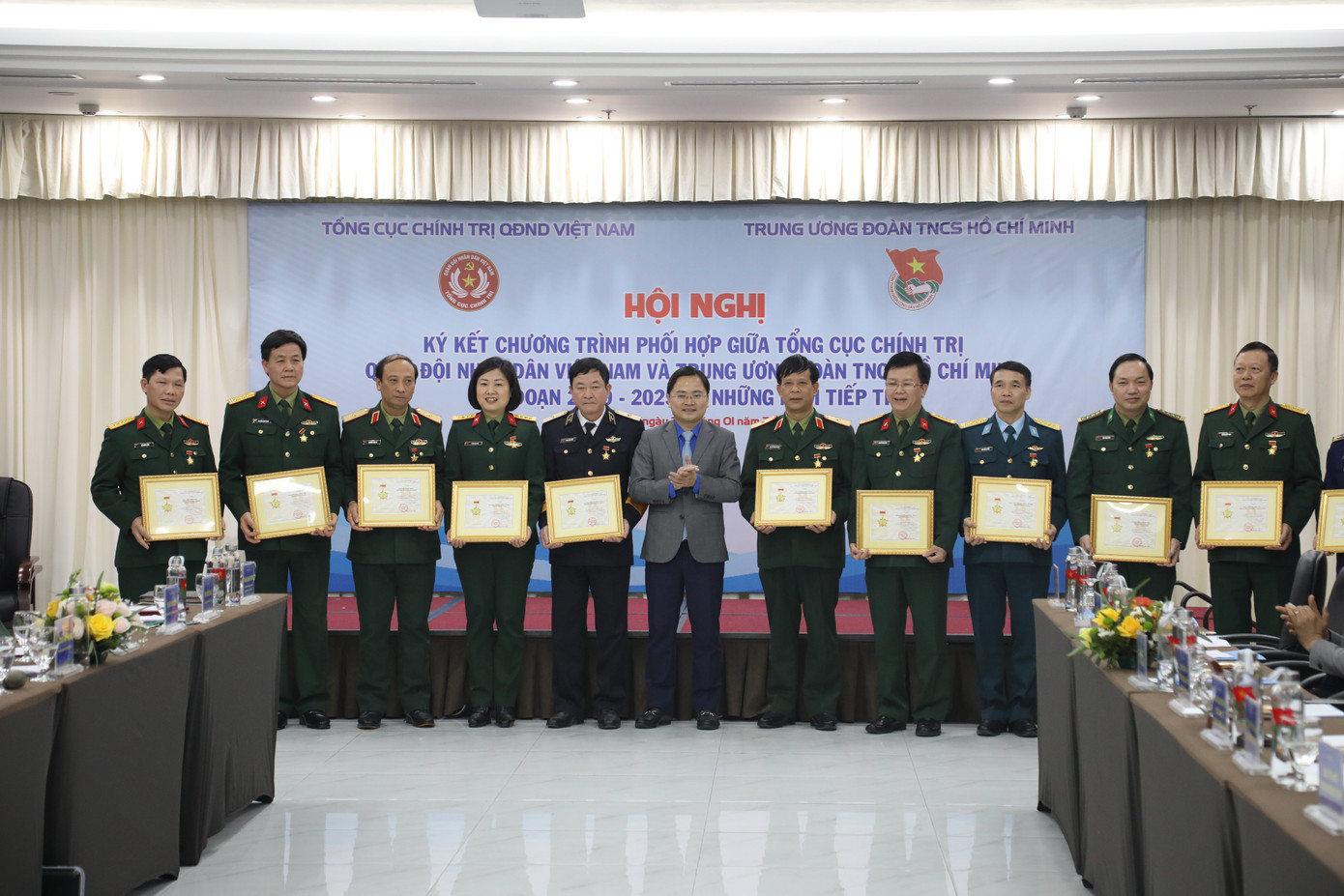 Xây dựng 'thế trận lòng dân' vững chắc trong các bạn trẻ ảnh 4