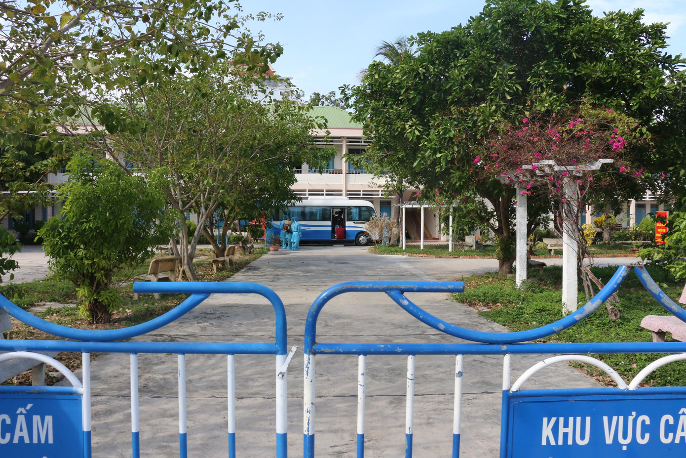 Bên trong khu cách ly 119 du học sinh về từ Hàn Quốc ở Khánh Hoà ảnh 8