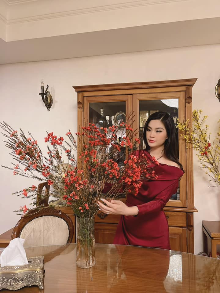 Á hậu Diễm Trang đón Tết cùng con gái ở Sài Gòn, không thể đoàn tụ cùng chồng vì dịch bệnh ảnh 1