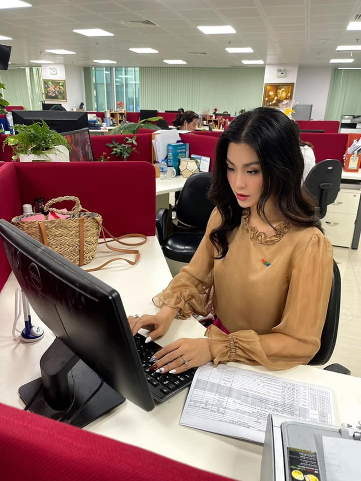 Á hậu Diễm Trang đón Tết cùng con gái ở Sài Gòn, không thể đoàn tụ cùng chồng vì dịch bệnh ảnh 3