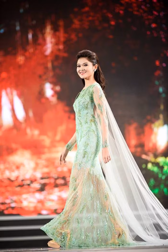 Top 3 HHVN 2016: Đỗ Mỹ Linh chuyển hướng thành nhà thiết kế, Thanh Tú viên mãn bên ông xã hơn 16 tuổi ảnh 14