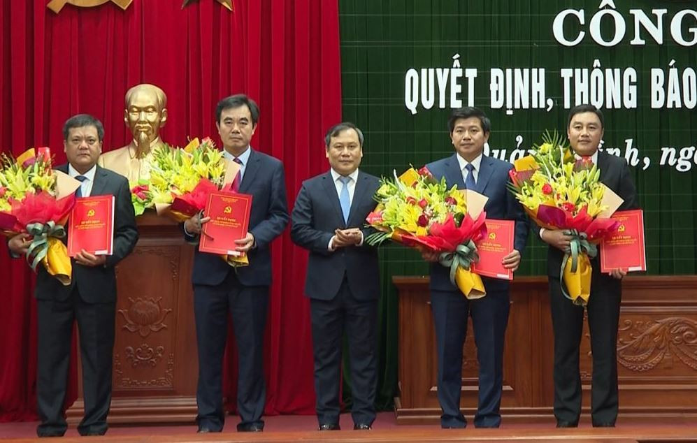 Bộ Chính trị, Ban Bí thư chuẩn y nhân sự mới ảnh 2