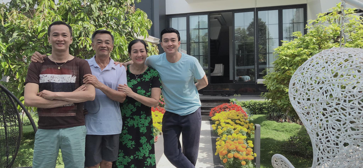 Tạm đóng cửa hàng, Quốc Trường mất tiền tỷ mỗi ngày và 4000 sinh viên mất việc ảnh 1