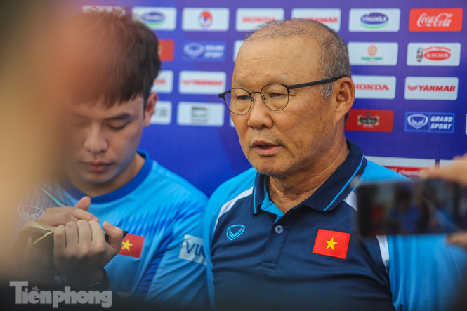 HLV Park Hang Seo chưa chắc dùng Văn Hậu cho SEA Games 31 ảnh 2
