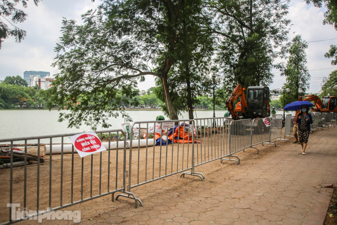 Cận cảnh 3 mũi thi công ngày đêm chỉnh trang, kè hồ Hoàn Kiếm ảnh 1