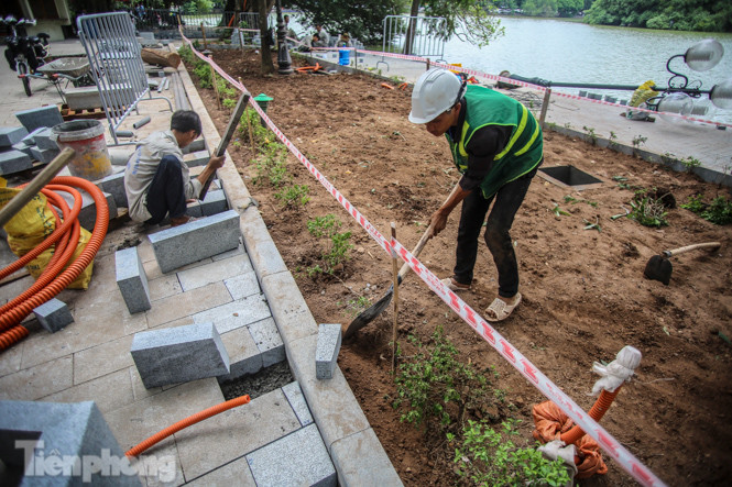 Cận cảnh 3 mũi thi công ngày đêm chỉnh trang, kè hồ Hoàn Kiếm ảnh 10