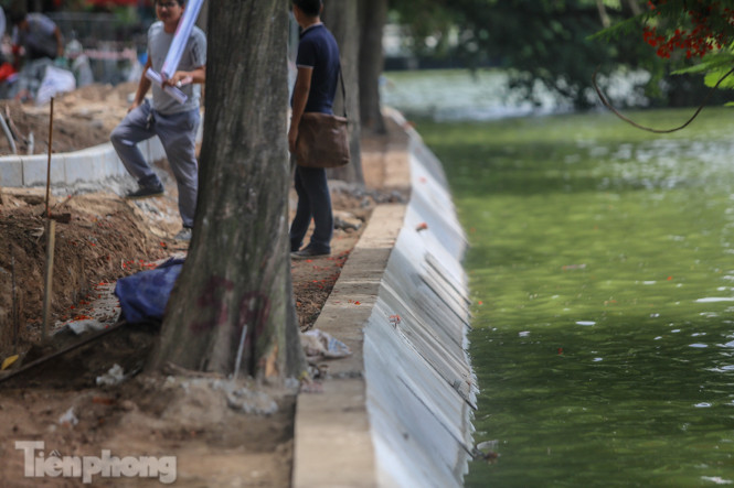 Cận cảnh 3 mũi thi công ngày đêm chỉnh trang, kè hồ Hoàn Kiếm ảnh 17