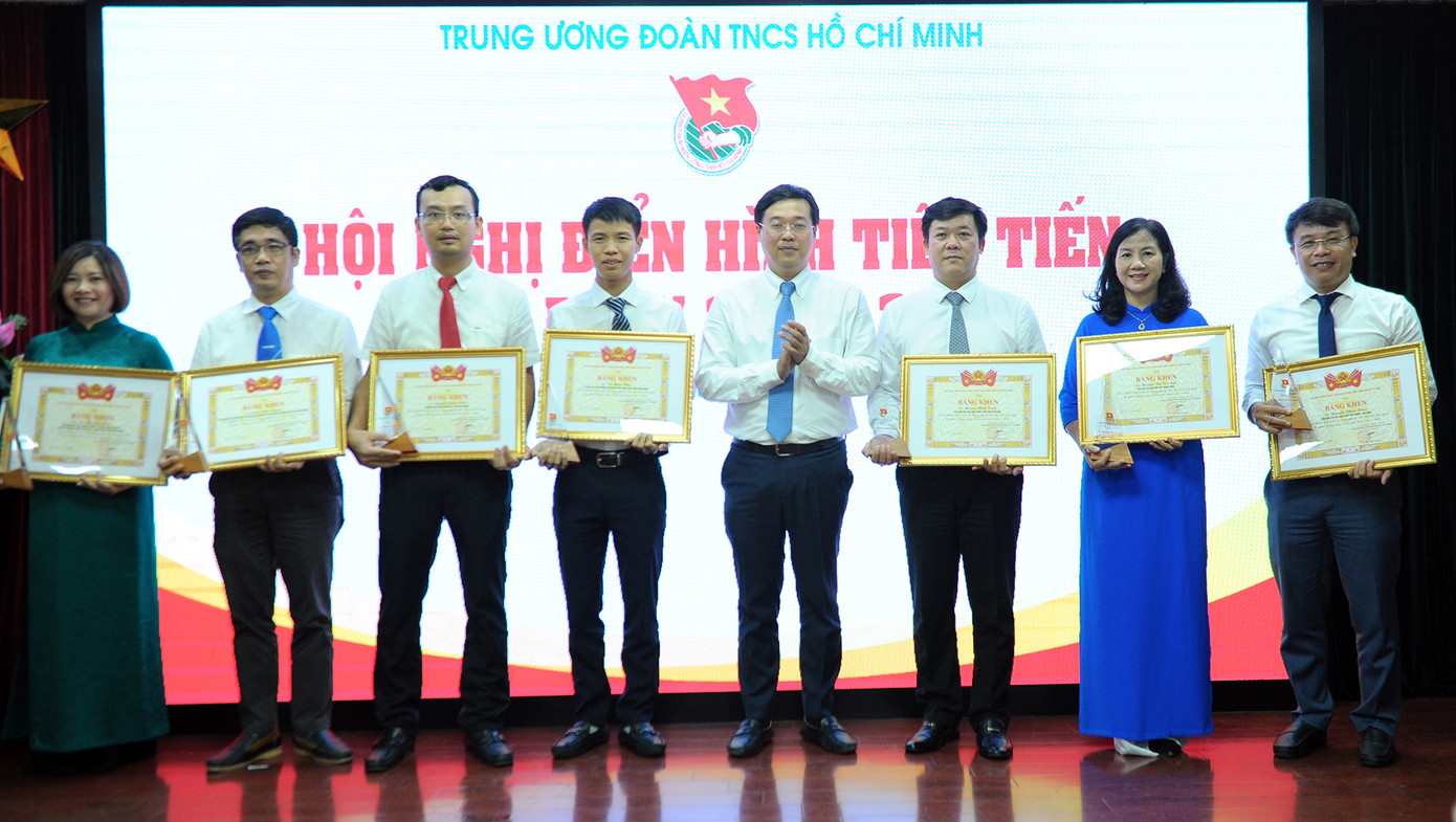 Vinh danh 9 tập thể, 14 cá nhân điển hình thi đua yêu nước ảnh 5