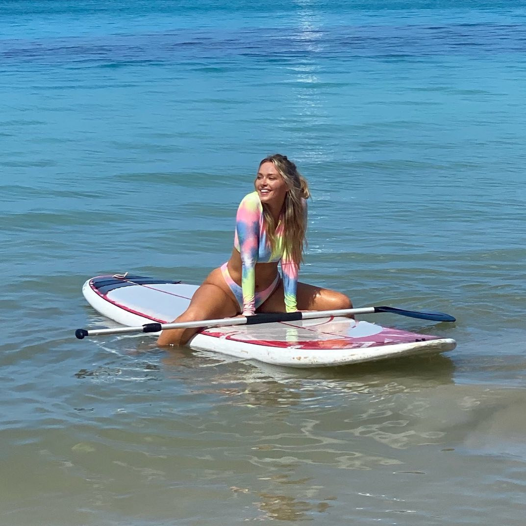 Camille Kostek tung ảnh áo tắm gợi cảm ngất ngây ảnh 6