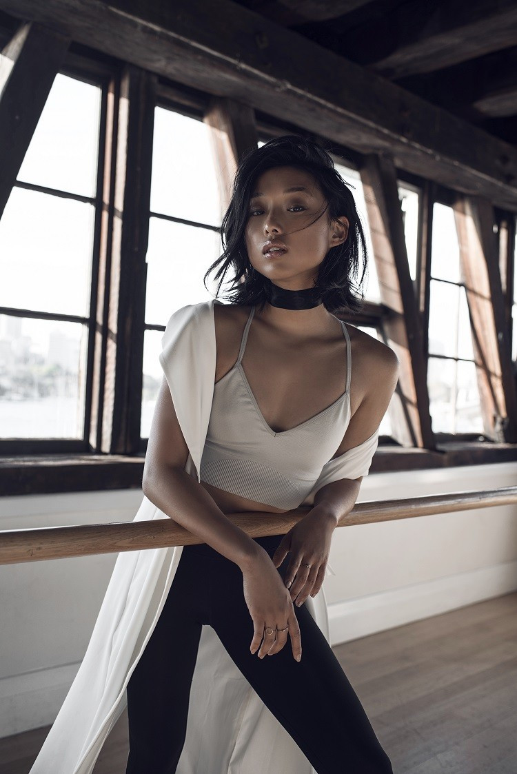 Cô gái 9x đa tài đình đám làng thời trang thế giới ảnh 1