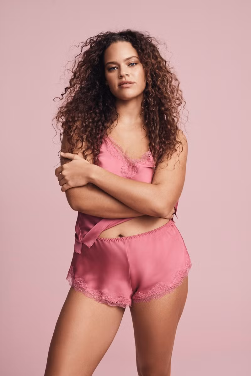 Victoria's Secret tung nội y Valentine với dàn mẫu xinh như mộng ảnh 26