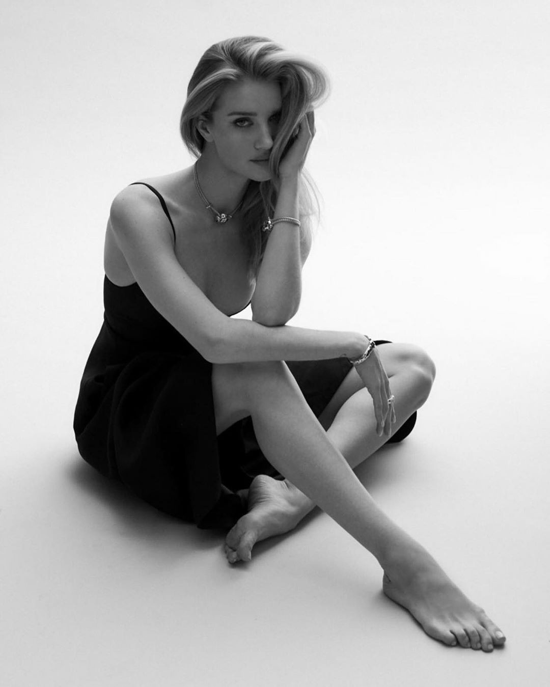 Bạn gái 'Người vận chuyển' nóng bỏng sắc vóc gái một con ảnh 5