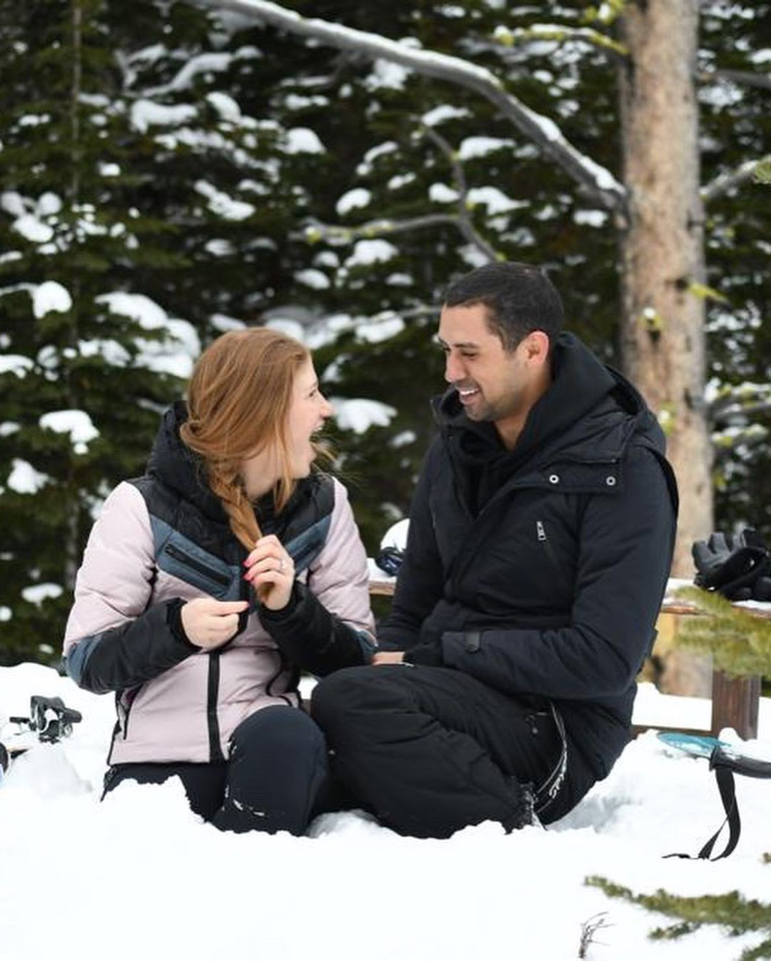 Con gái tỉ phú Bill Gates đồng ý lời cầu hôn bất ngờ của bạn trai ảnh 2