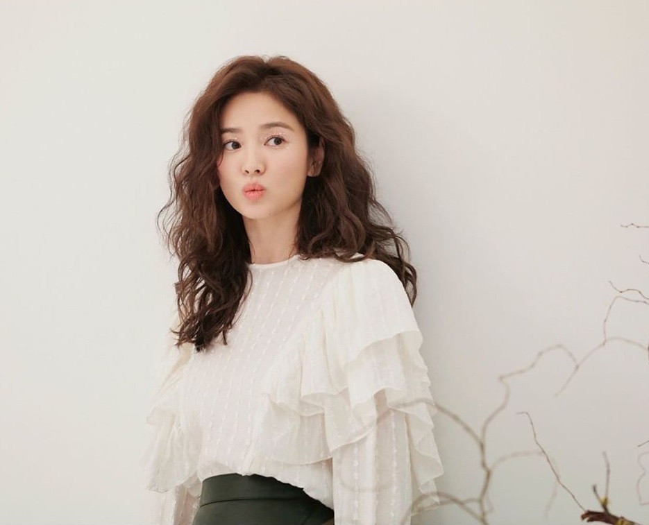 Song Hye Kyo tóc xù xinh đẹp ngất ngây trong loạt ảnh tung đúng Valentine ảnh 9