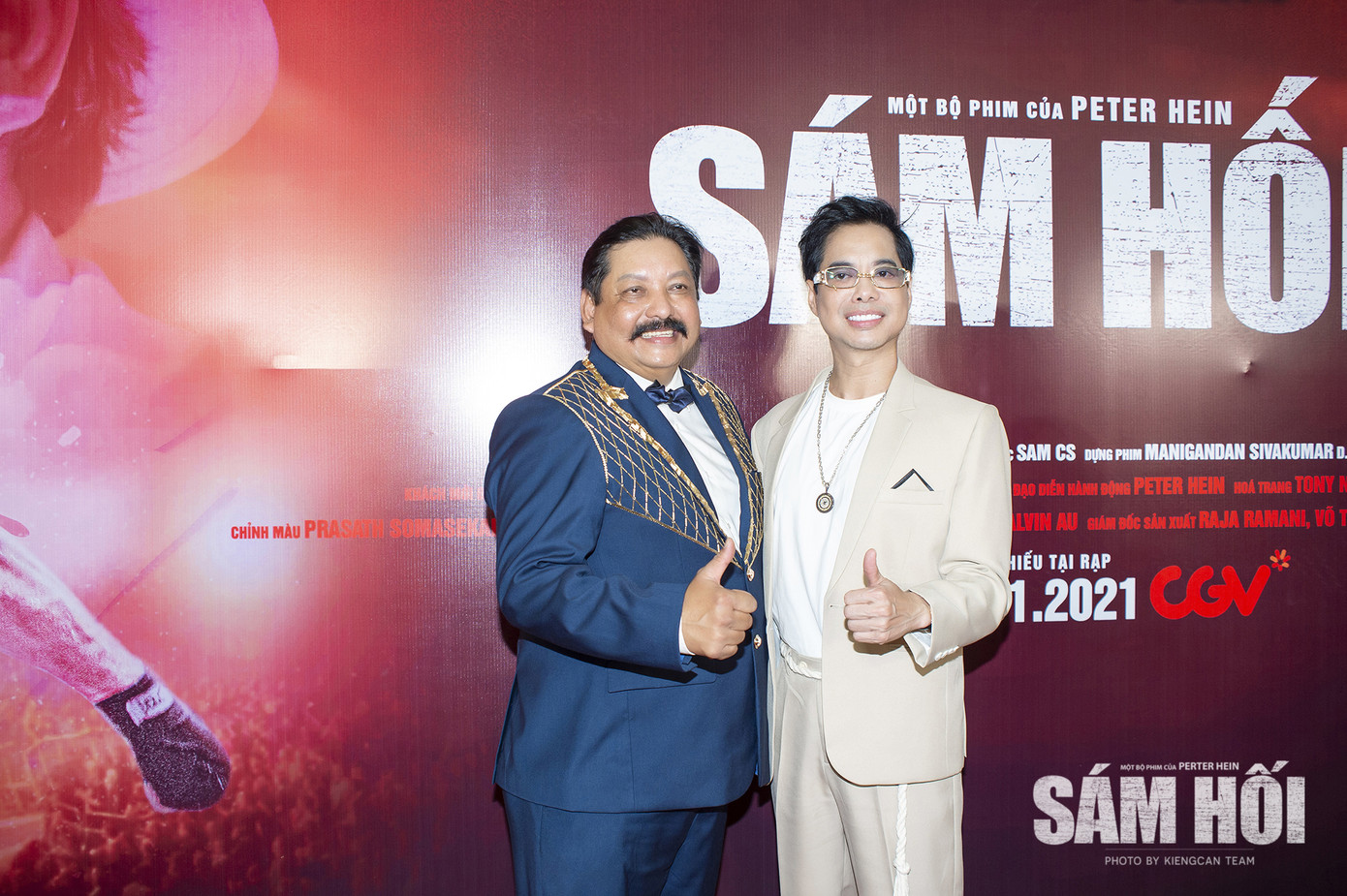 Quyền Linh đưa con gái xinh đẹp như minh tinh đi dự ra mắt phim ảnh 4