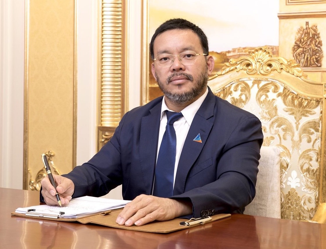 Điều thú vị về tác giả ca khúc 'Mùa xuân rạng ngời' đang gây 'sốt' mạng xã hội ảnh 1