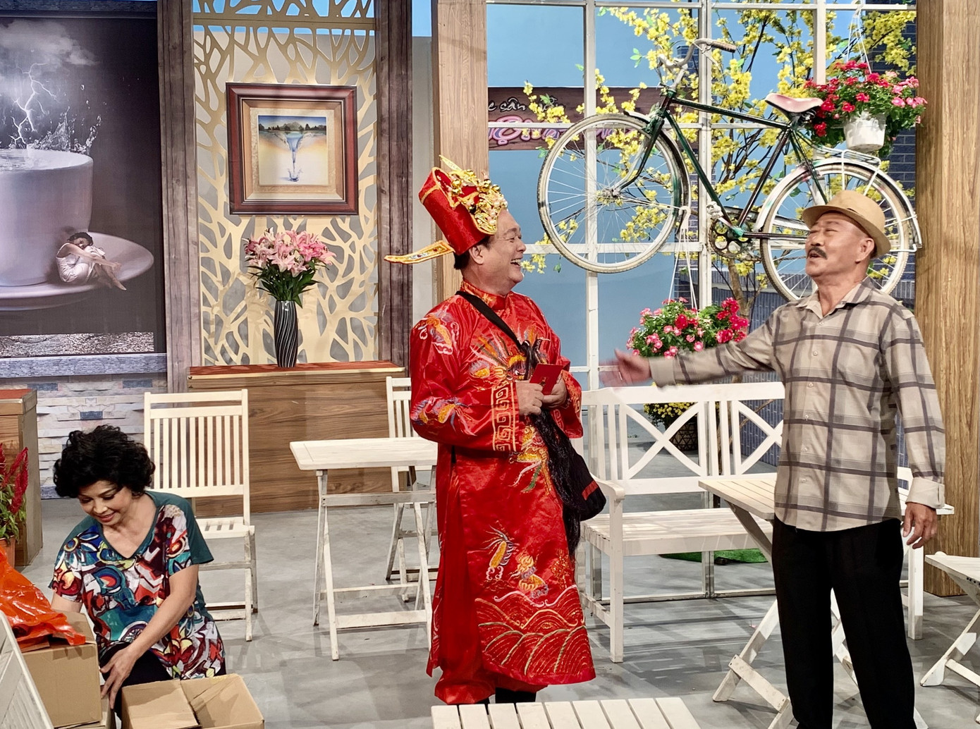 Cười thả ga với 3 chùm tiểu phẩm hài trên HTV dịp Tết ảnh 2