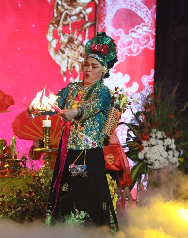 Nghệ sĩ Xuân Hinh bật khóc nhớ về thời gian cơ cực nhất của cuộc đời ảnh 1