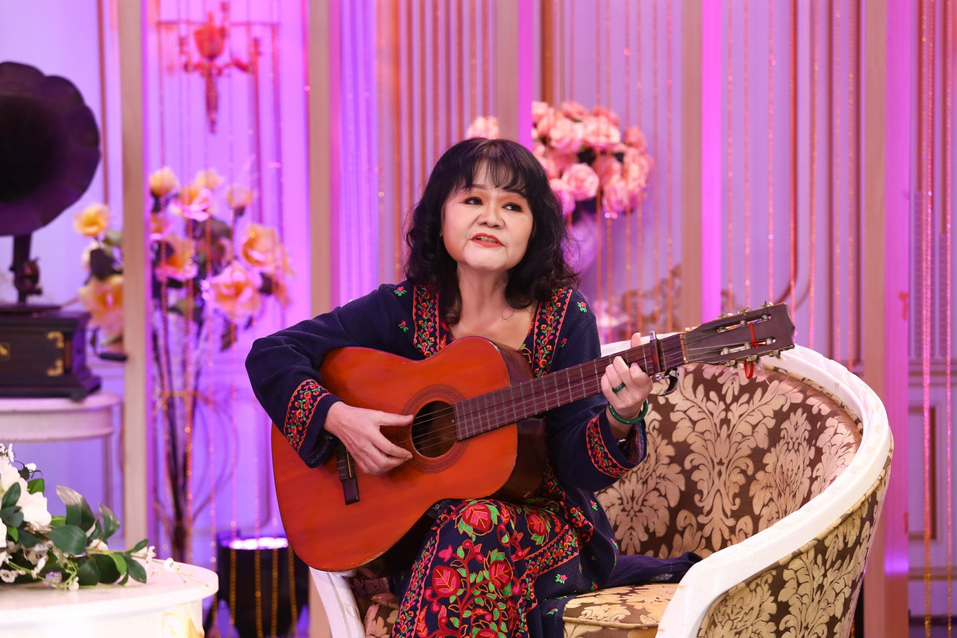 Vợ nhạc sĩ Phạm Thế Mỹ trân trọng và biết ơn người vợ trước của chồng ảnh 4