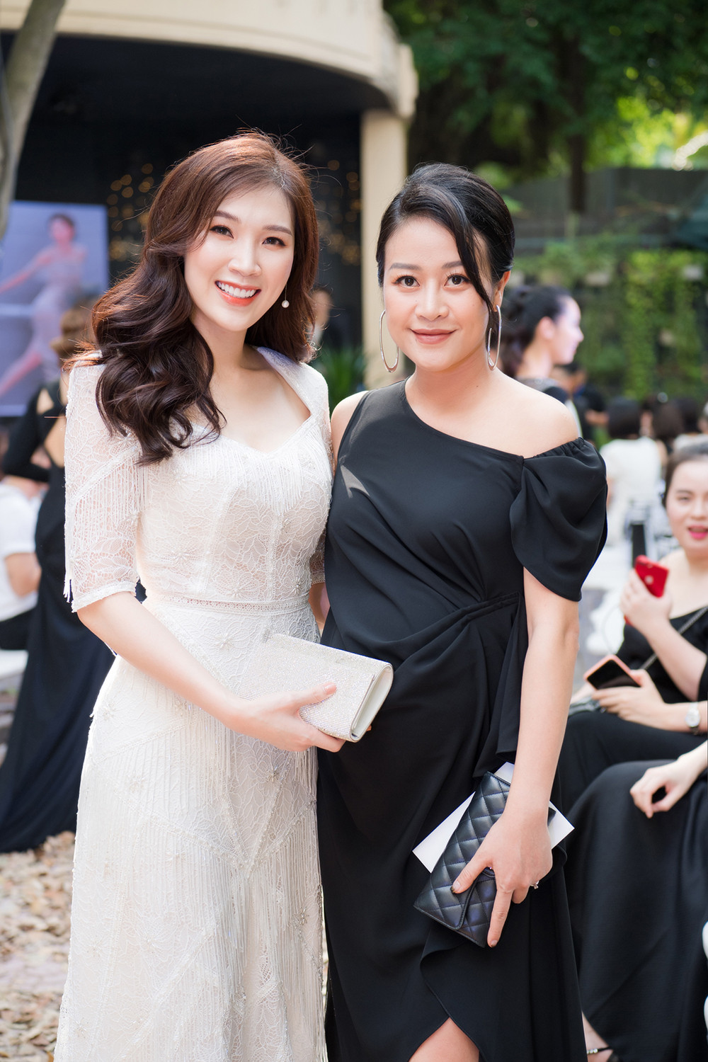 Á hậu Hoàng Anh khoe bụng bầu 7 tháng, hội ngộ dàn Hoa hậu đình đám ảnh 10