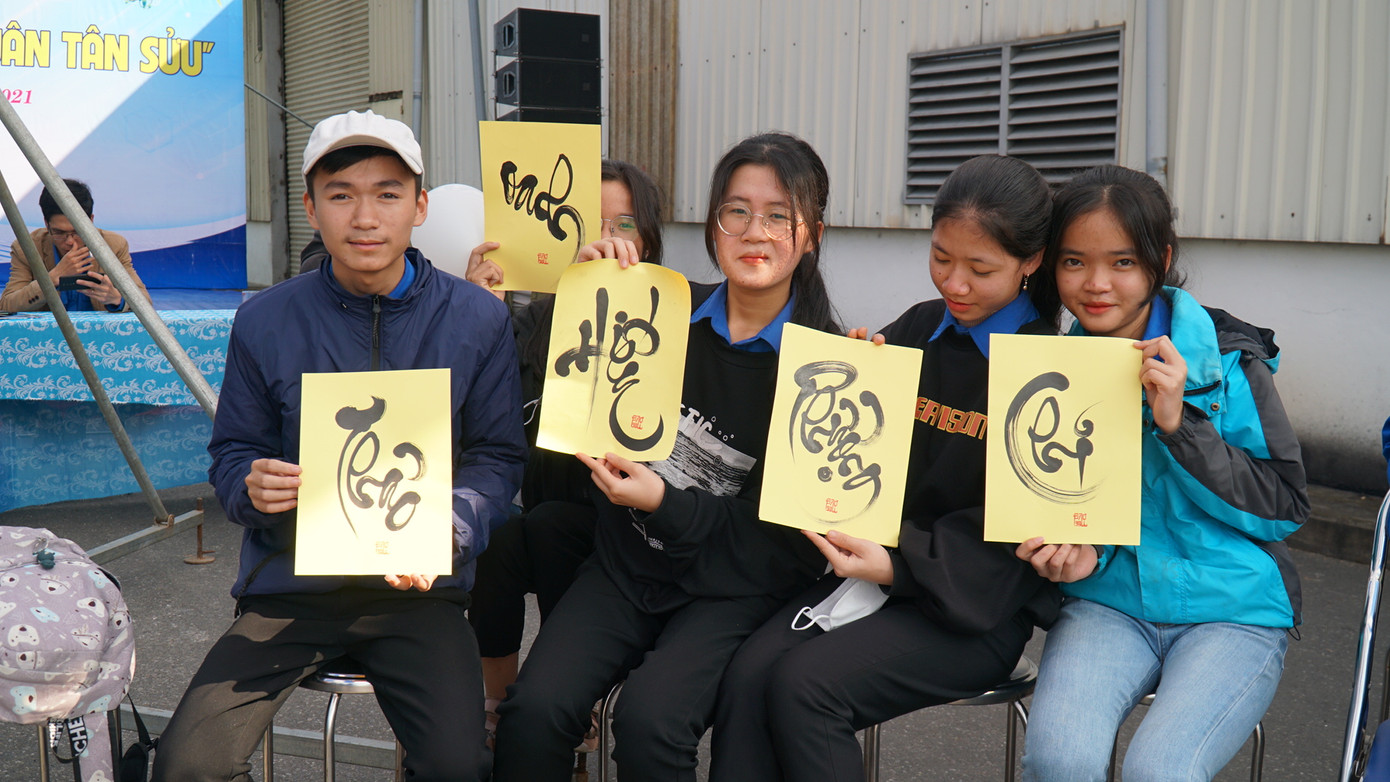 Mang Tết ấm đến thanh niên công nhân, người nghèo ảnh 8
